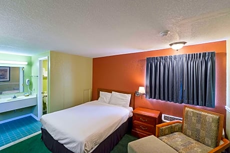Queen Room - Non-Smoking