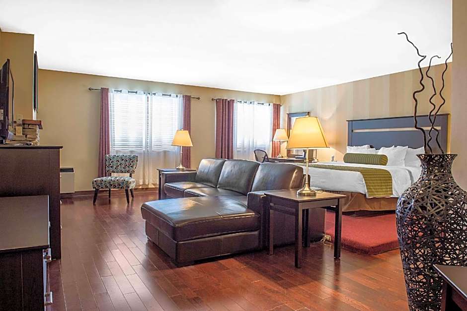 Clarion Hotel & Conference Centre Pembroke