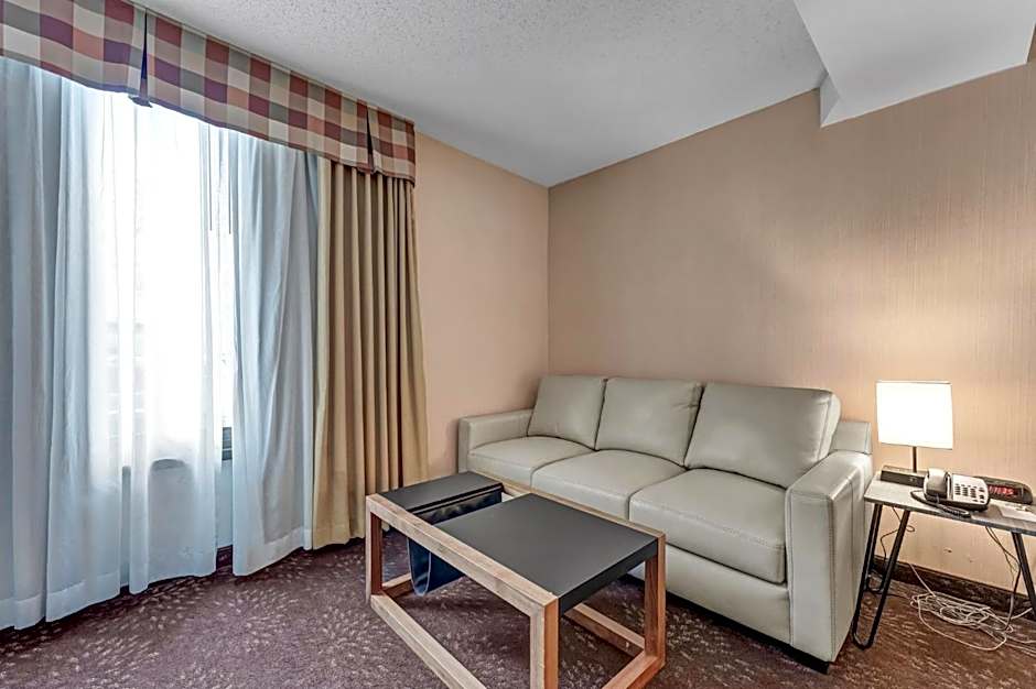 Buffalo Airport Hotel