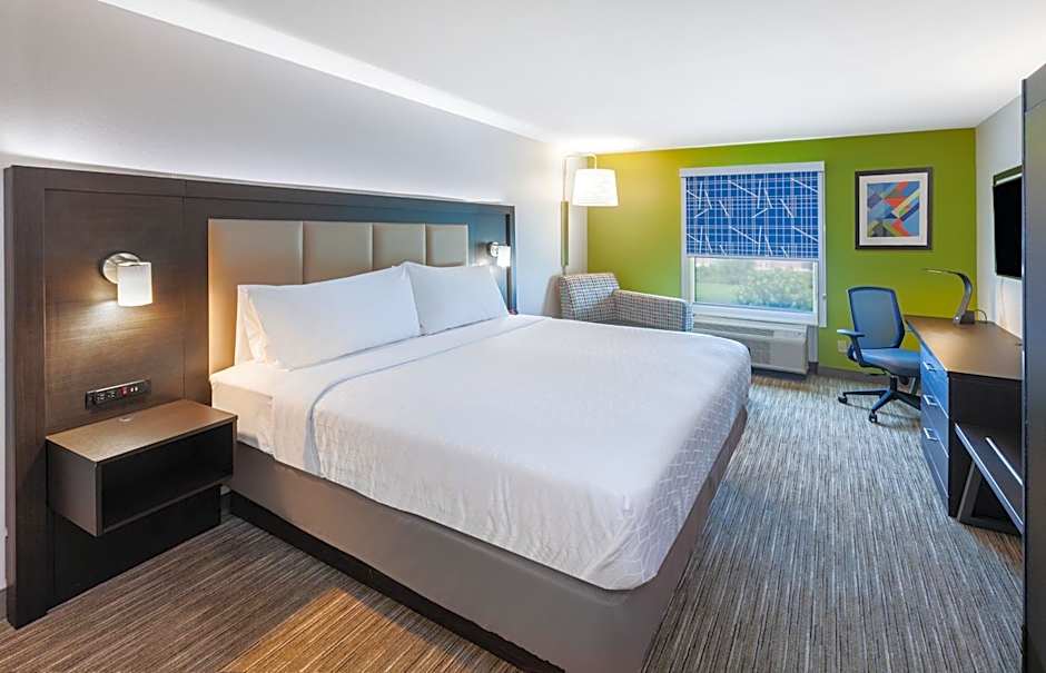Holiday Inn Express & Suites Baton Rouge East By IHG