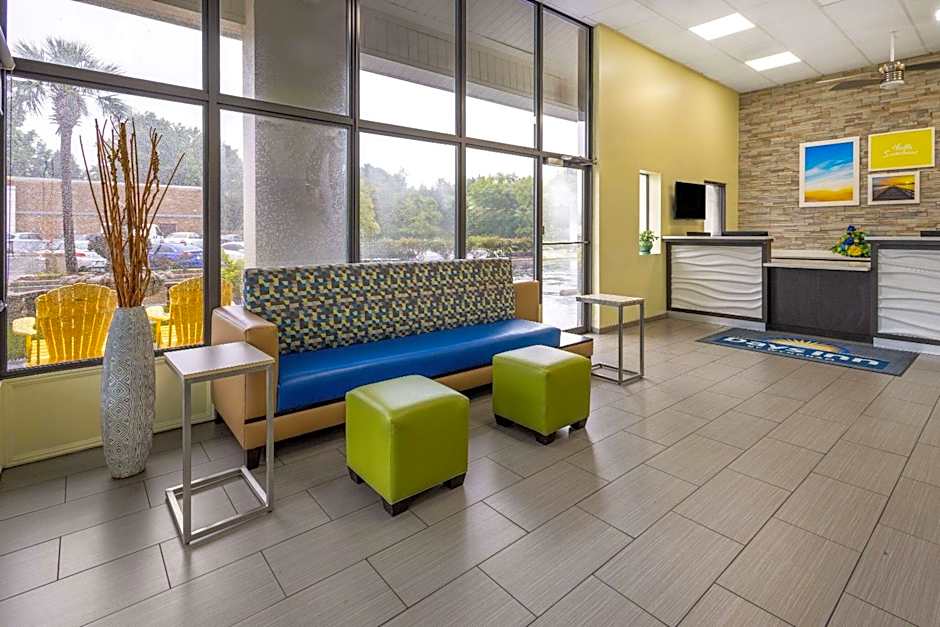 Days Inn by Wyndham Ladson Summerville Charleston