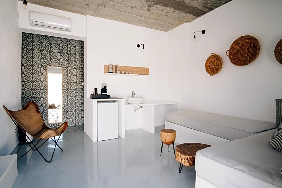 Mesanto Luxury Suites