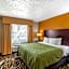 Quality Suites Addison-Dallas