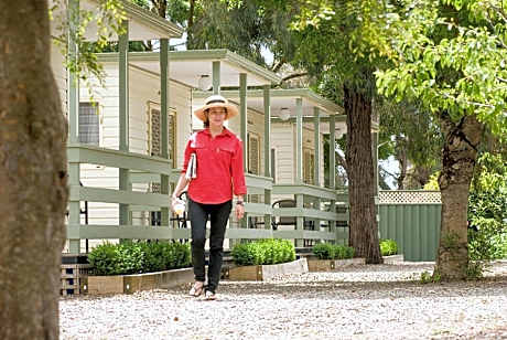 Lake Hamilton Motor Village and Caravan Park