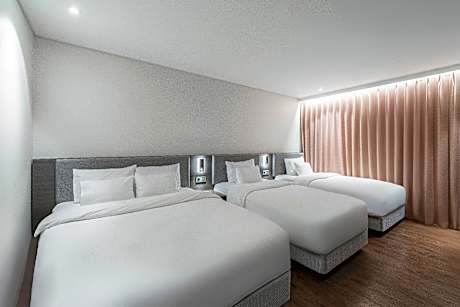 Triple Room - Non-Smoking