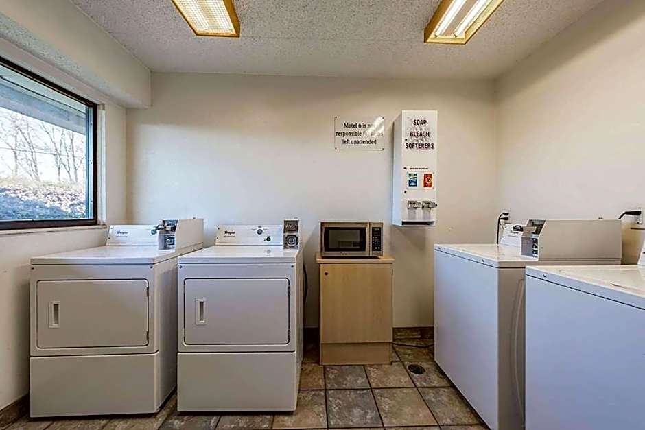 Days Inn by Wyndham Cincinnati I-71