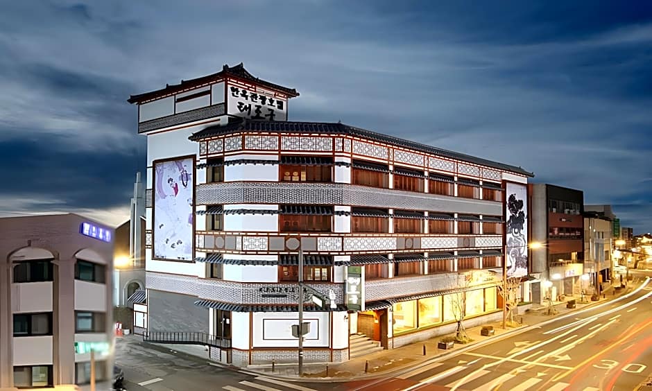 Jeonju Hanok Taejogung Hotel