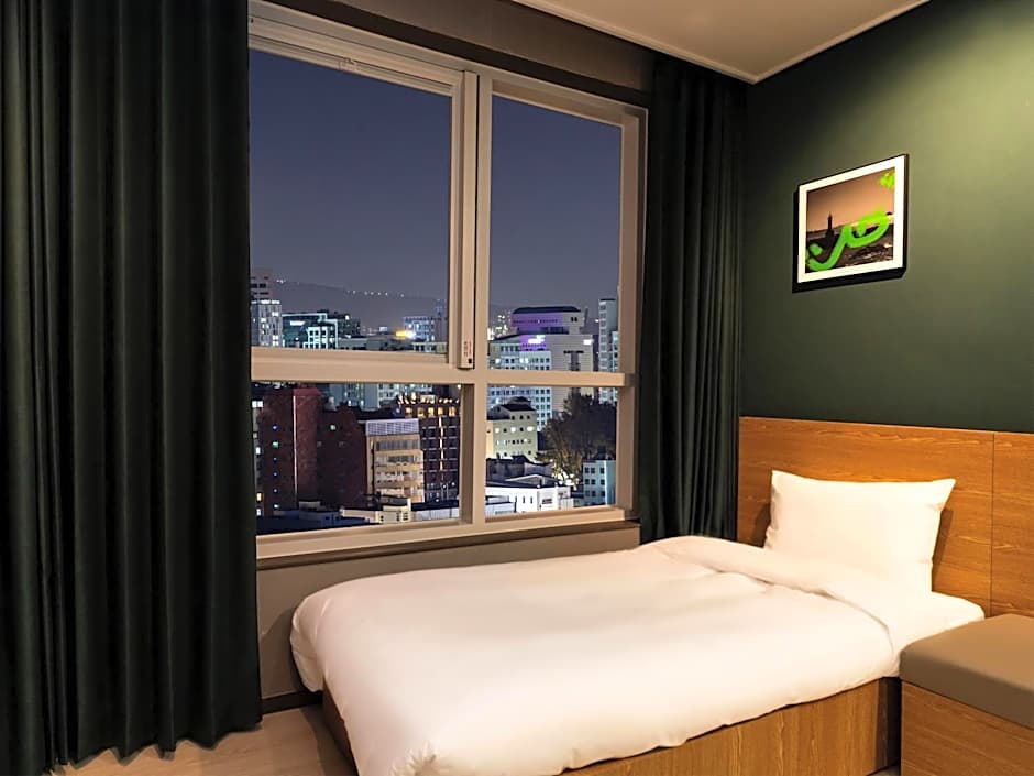 Busan Nampo Cotice The Ground