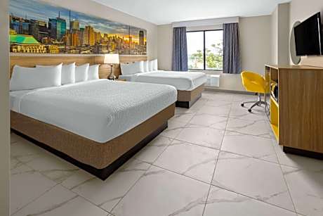 Queen Room with Two Queen Beds - Non-Smoking