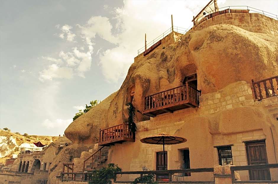 Antique Terrace Suites