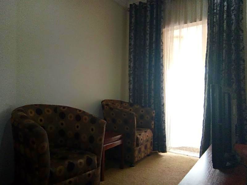 Pearl Gate Hotel
