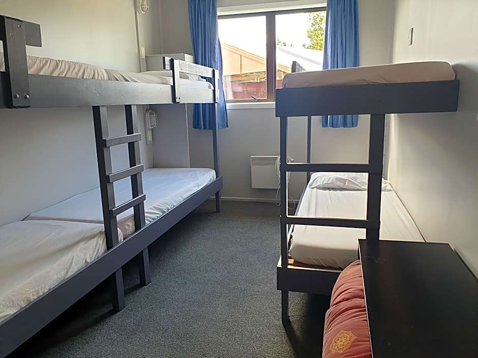 Manowhenua Lodge Hostel