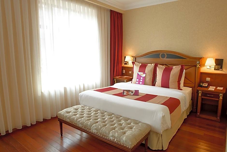 Crowne Plaza Hotel Minsk