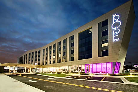 The Rose Hotel Chicago O'Hare, Tapestry Collection by Hilton