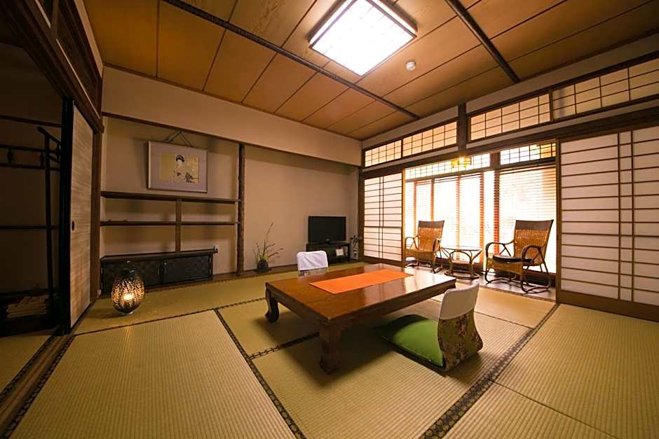 Ryokan Sennari (13 years or older)