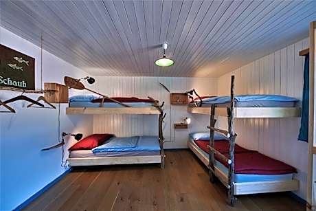 Bed in 4-Bed Mixed Dormitory Room