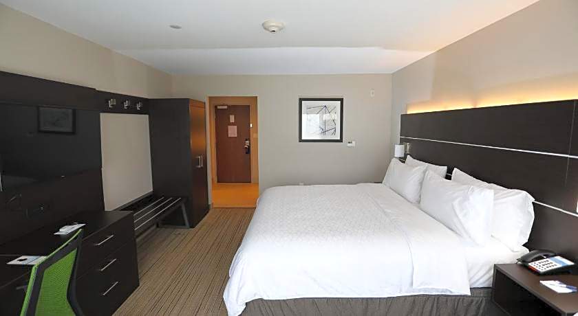 Holiday Inn Express And Suites Forney By IHG