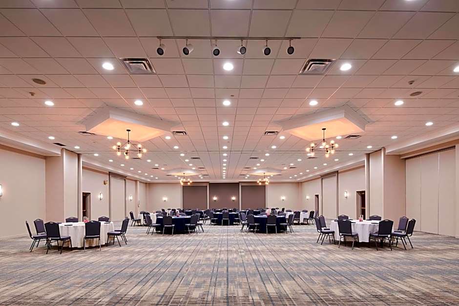 Four Points by Sheraton Cleveland-Eastlake