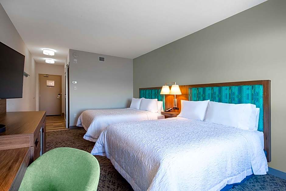 Hampton Inn By Hilton & Suites Edmonton St. Albert, AB