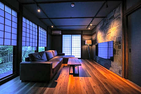 Semi-Suite Japanese Western Style Room with Open Air-Bath (40㎡) Non-Smoking