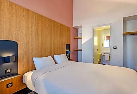 B&B HOTEL Brest Kergaradec Aeroport