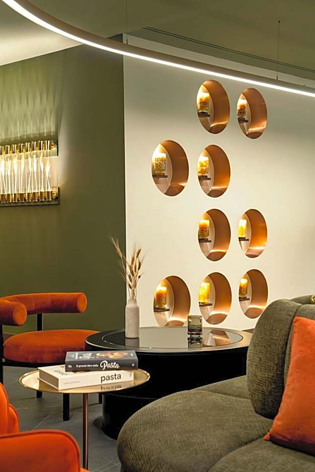 Cardo Roma, Autograph Collection
