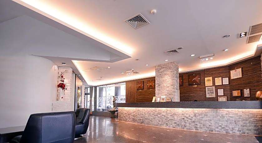 Waugh Den Business Hotel