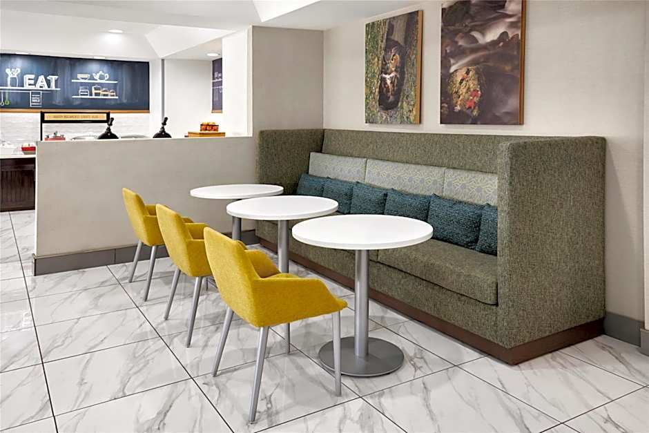 Hampton Inn By Hilton Kansas City The Legends