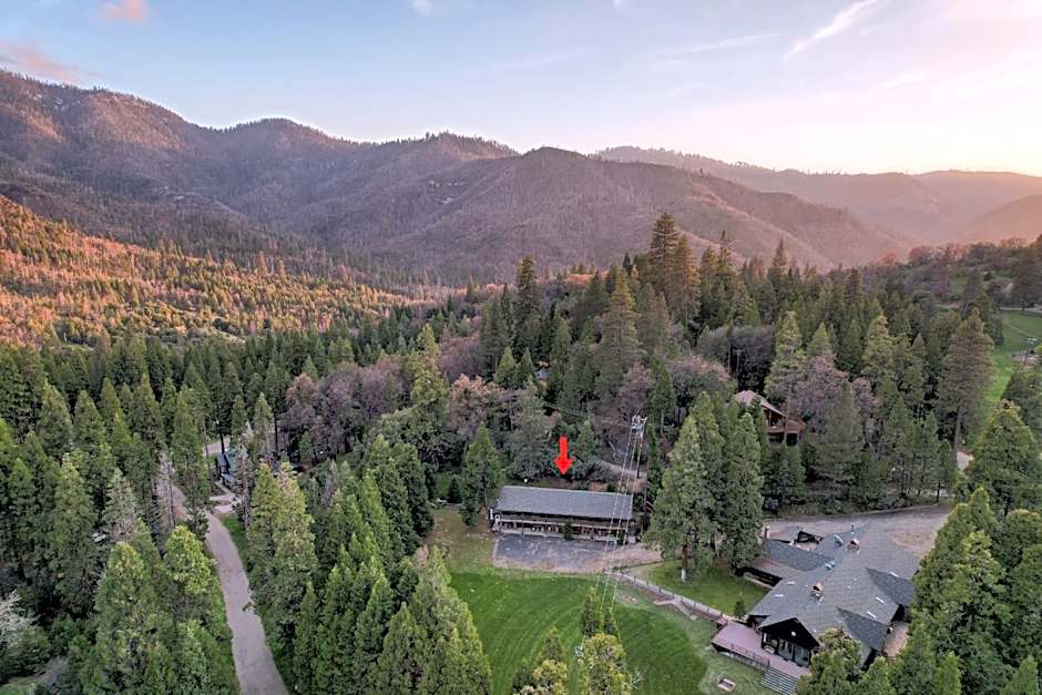Big Pine Suite CN Lodge R#1