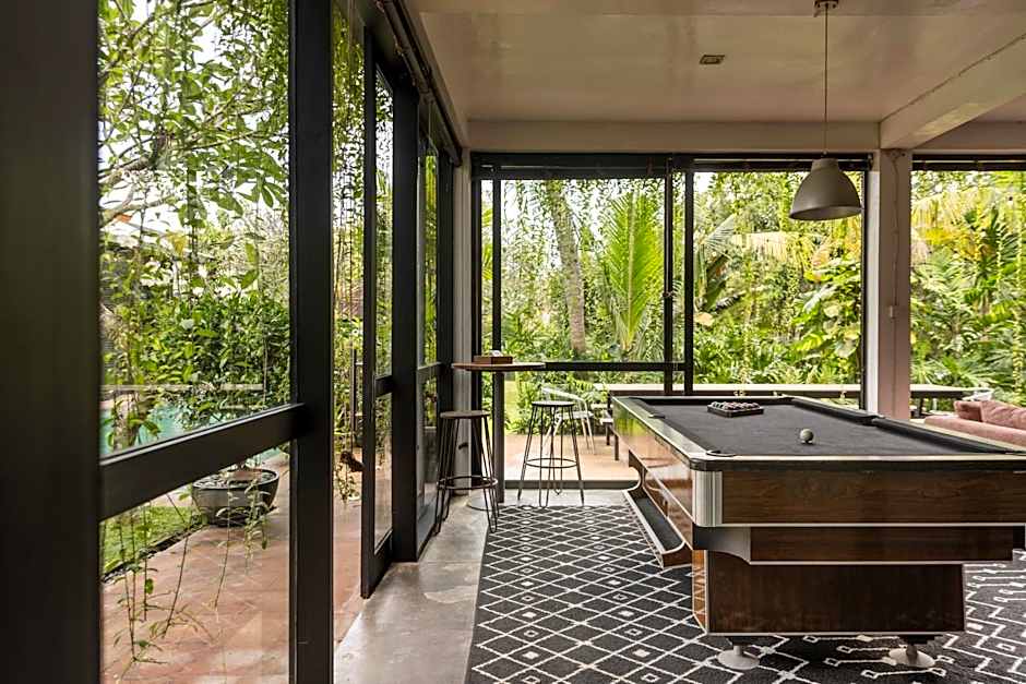 Villa Sajak 5 Bedroom Umalas