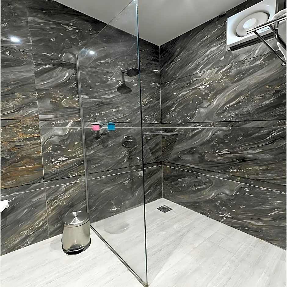 Hotel Avalon Palms Agra