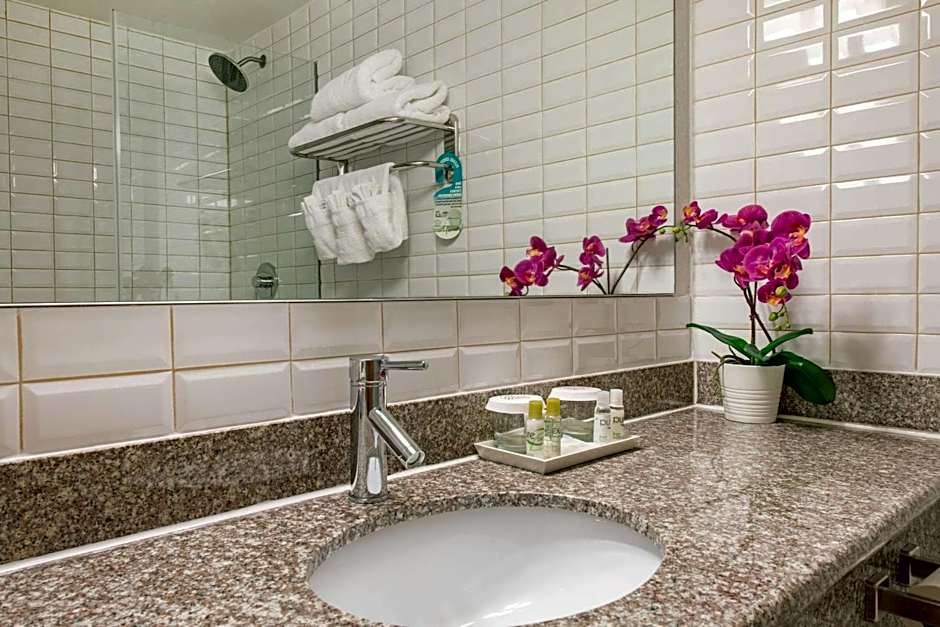 West Wing Hotel, Ascend Hotel Collection