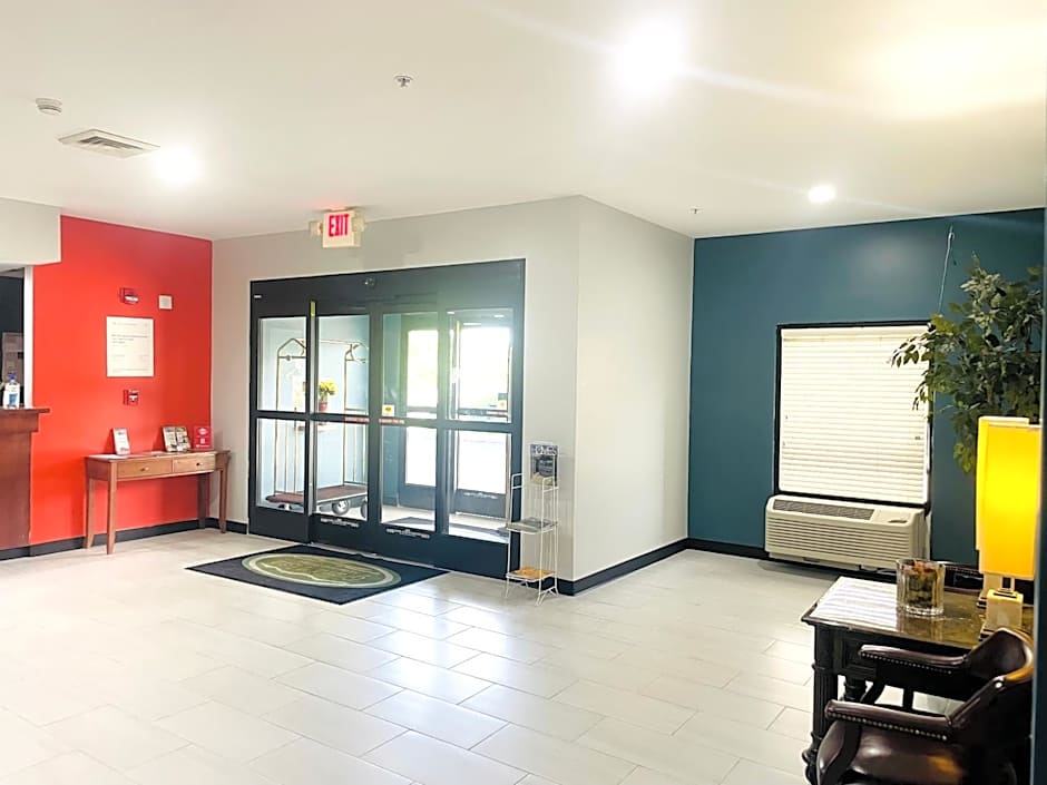 Grand Vista Hotel & Suites