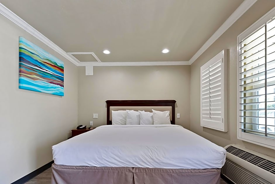 Le Blanc Inn & Suites