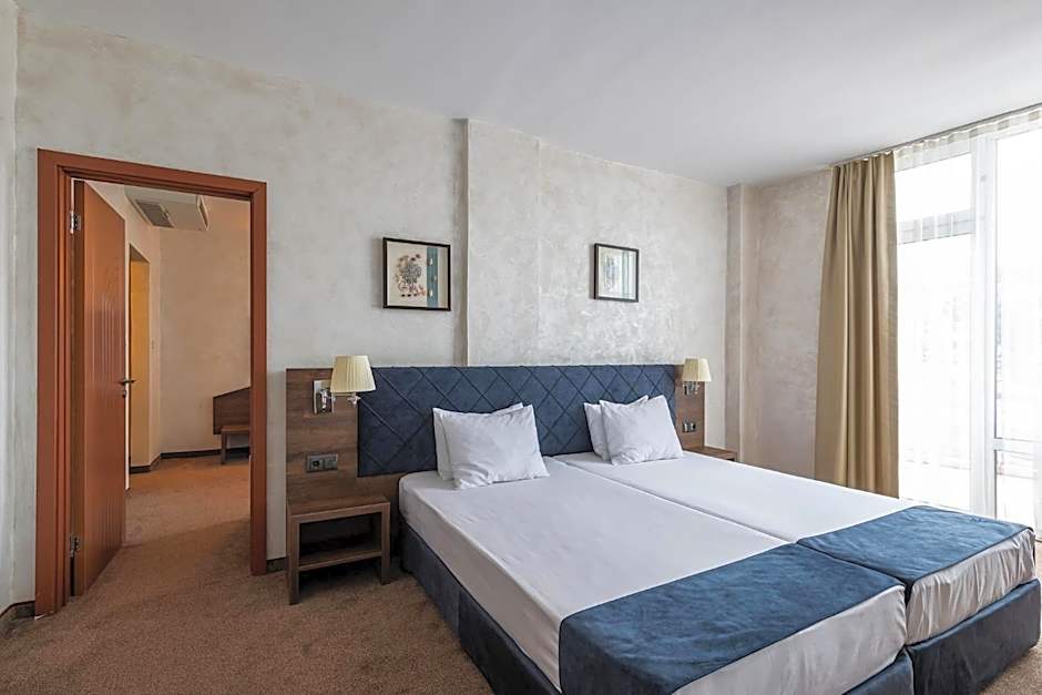 Flamingo Beach Hotel