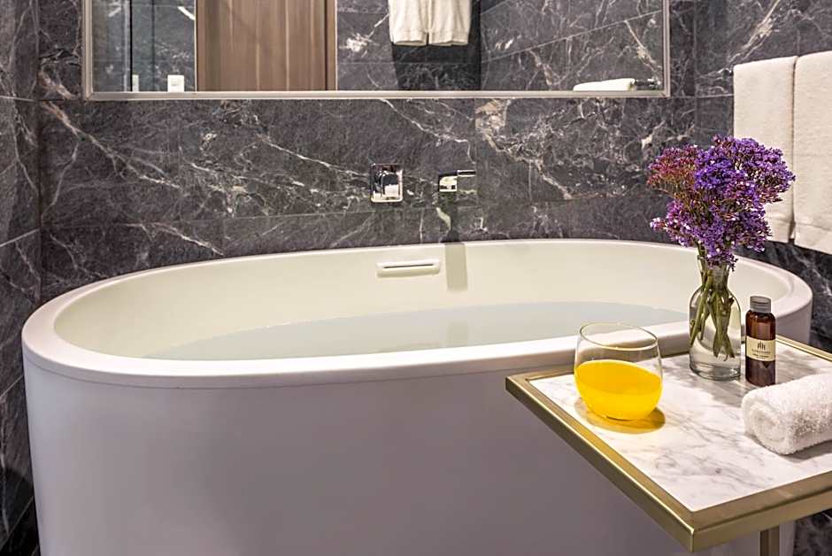 Mathias Luxury Plus by Viadora