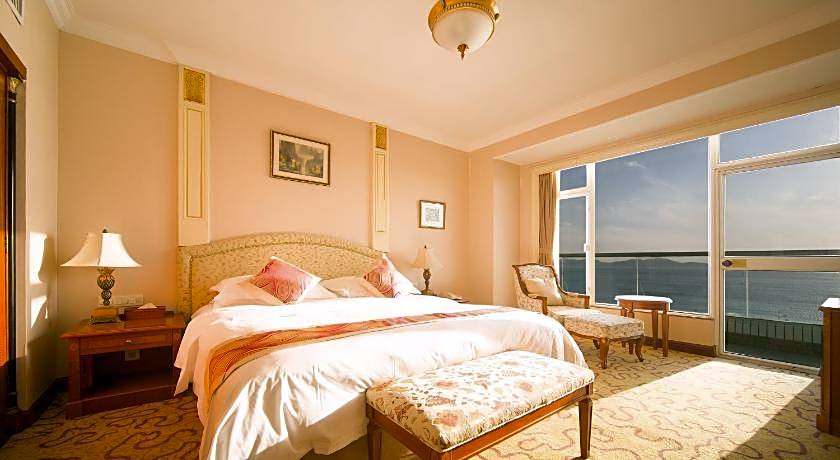 Qingdao Huiquan Dynasty Hotel