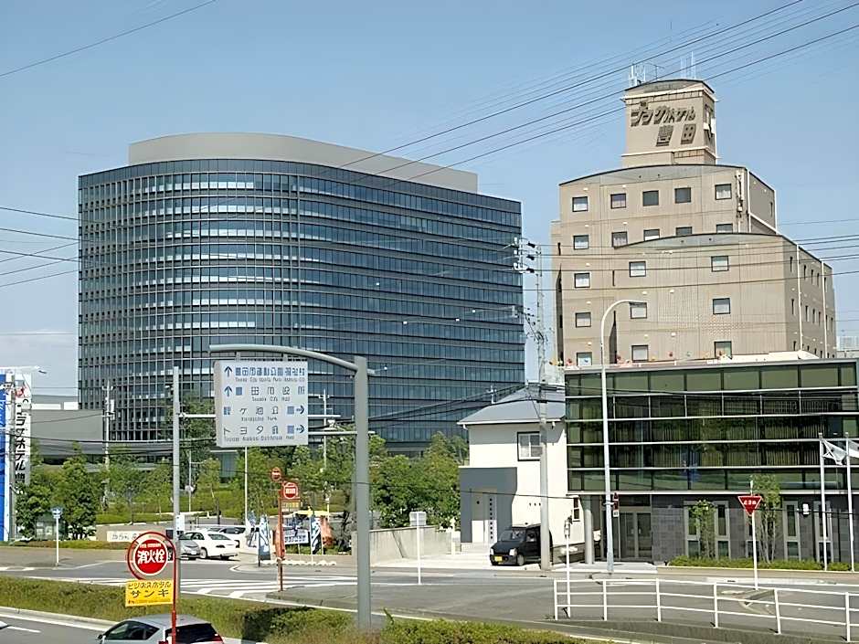 Plaza Hotel Toyota