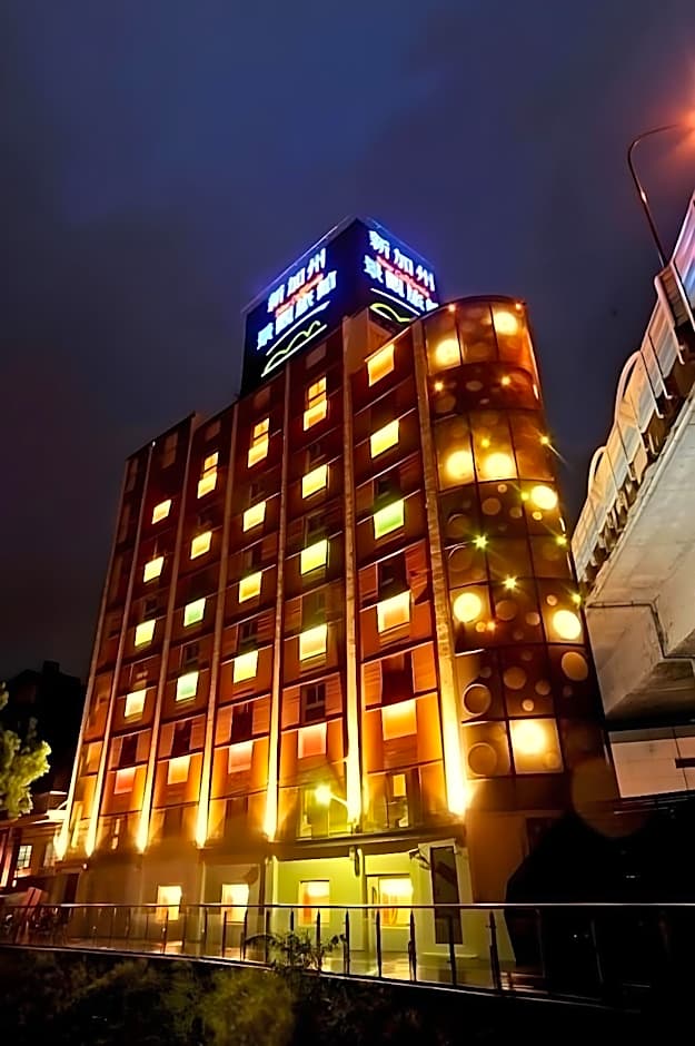 New California Hotel