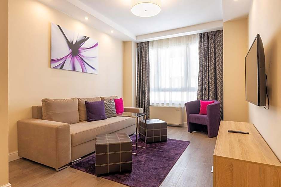 Silver Crown Hotel & Residence, Palace Quarter