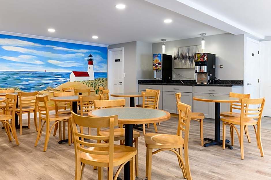 Captains Quarters Motel & Conference Center