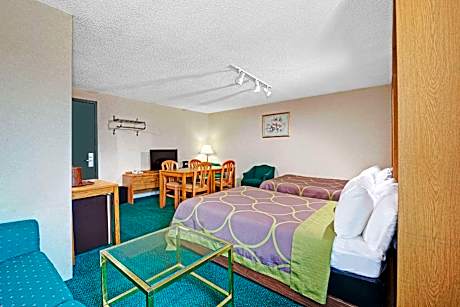 Studio Suite with Two Double Beds -  Non-Smoking