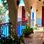 Hotel Medio Mundo