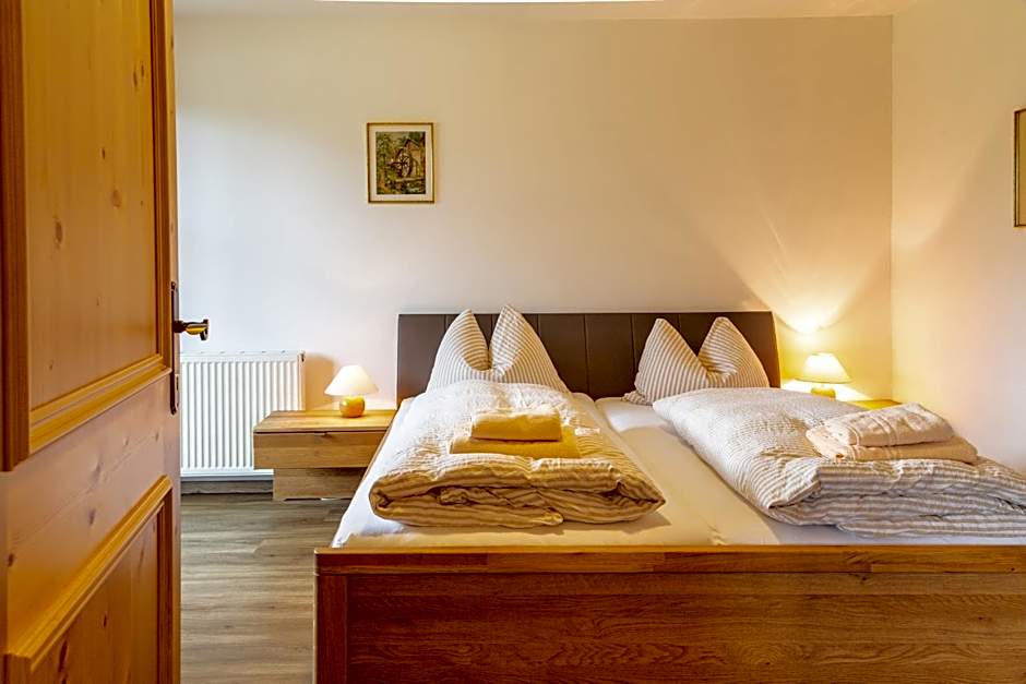 Almhaus Alpenrose Postalm