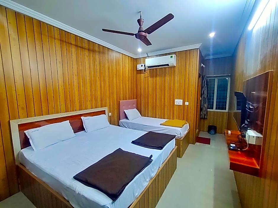 Hotel Govind Heights