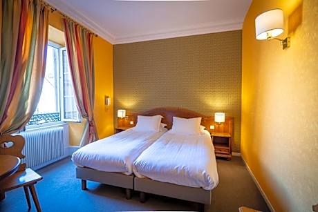 Superior Double Room with Sofa & View