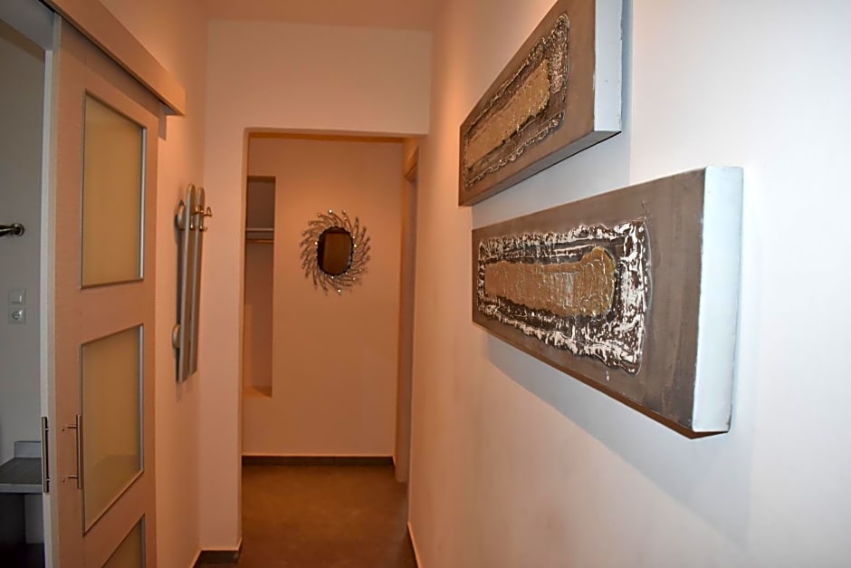 Marinis Boutique Rooms