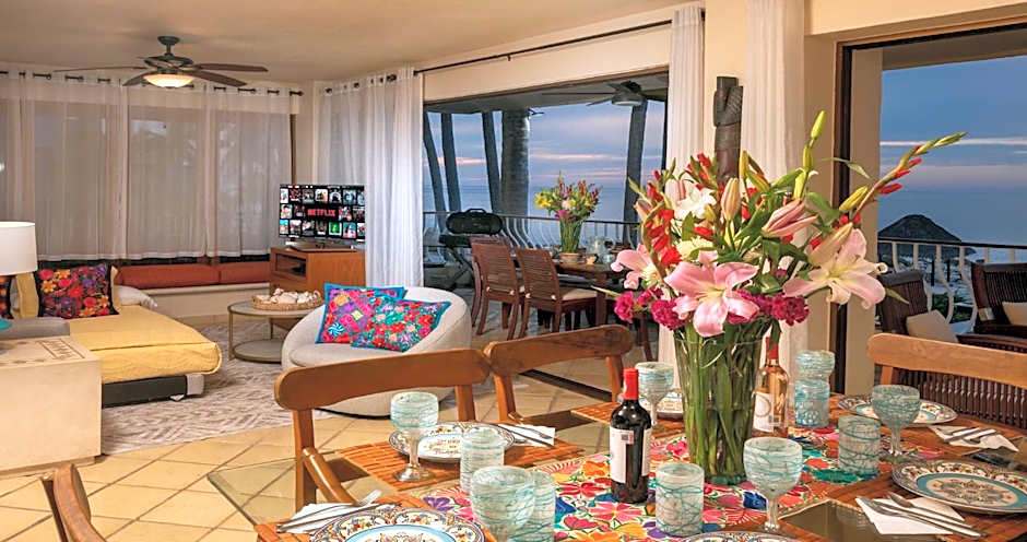 Ocean Front, 3 bedroom, 3 bathroom, Casa Natalia, Playa Esmeralda