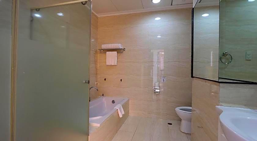 Paseo Premiere Hotel