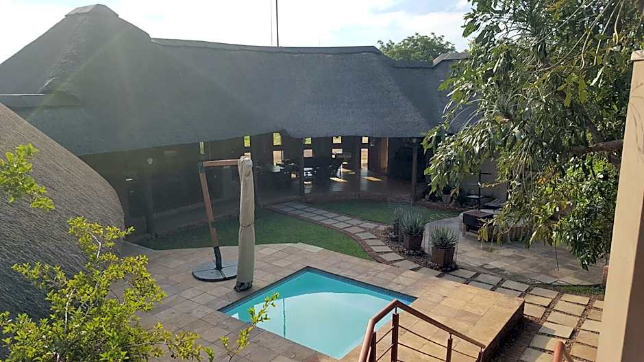Zebula Golf and Wildlife Estate - Giraffe Plains Pax 4 - Moi Signature Luxury villa
